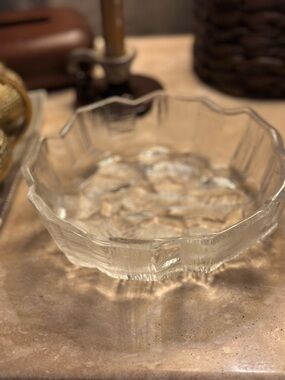 Mikasa Crystal Ice Castles Frosted 80s Glass Round Vintage Bowl 7.5"
